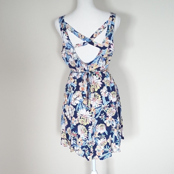 Forever 21 Mini floral dress - Picture 4 of 6